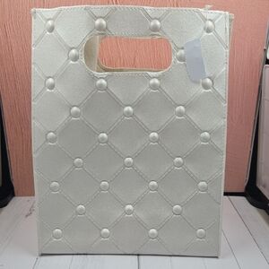 Bath & Body Works Elegant Pearl White Quilted Tote Bag NWT